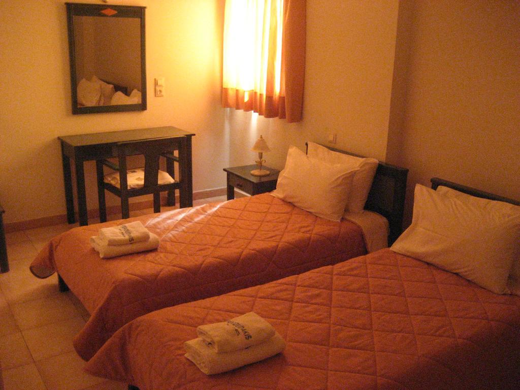 Kyveli Hotel Apartments Vrontádos Extérieur photo