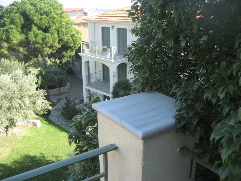 Kyveli Hotel Apartments Vrontádos Extérieur photo
