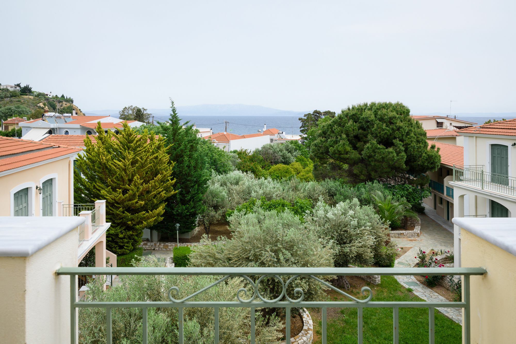 Kyveli Hotel Apartments Vrontádos Extérieur photo